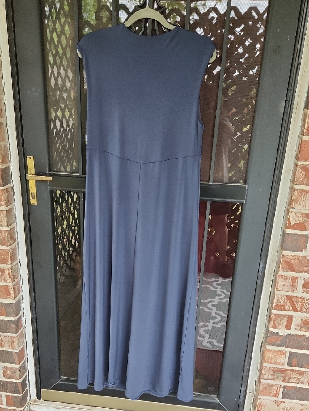 Old Navy Navy Maxi Dress with Front Twist - Picture 7 of 8